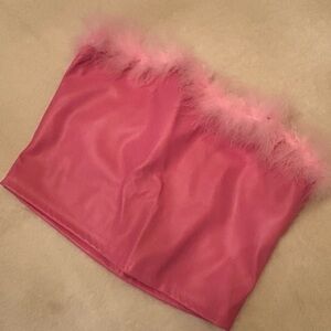 SHEIN BARBIE PINK FAUX LEATHER STRAPLESS TOP WITH FAUX FUR TRIM SZ SMALL
